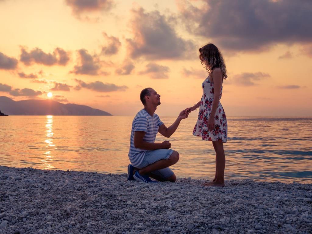 cac kieu cau hon doc la tren the gioi 18